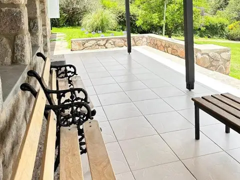 Casa 6 ambientes con 3 baños