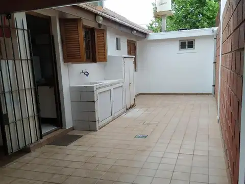 Casa 3 ambientes con 2 baños