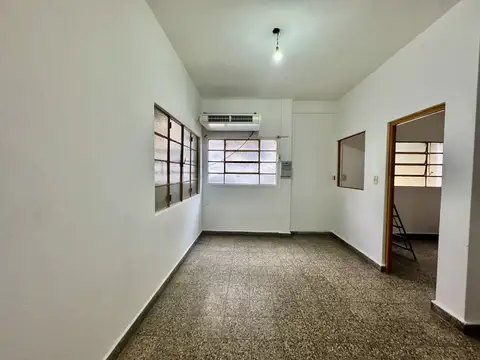Depto Tipo Casa en Alquiler en Villa Lynch, $ 750.000