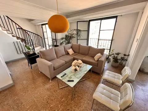 VENTA DEPTO. DUPLEX AMUEBLADO 4 AMB C/BALCON