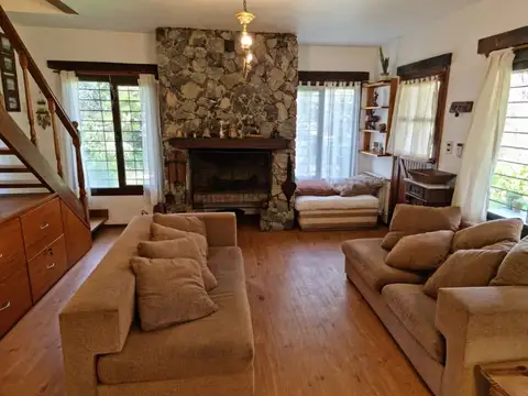 Casa 3 ambientes con 2 baños