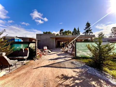 Casa en Venta en Club Miralagos, USD 349.000