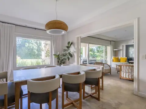 Casa en Alquiler de 4 dormitorios