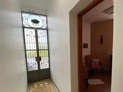 Casa 5 ambientes con 1 baño
