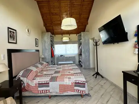 Casa en Venta en Campos De Álvarez, USD 320.000