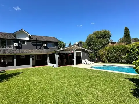 Casa 5 ambientes con 2 baños