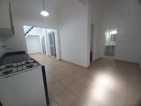 Depto Tipo Casa 3 ambientes con 1 baño