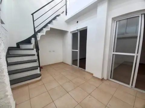Depto Tipo Casa en Venta en Santos Lugares, USD 70.000