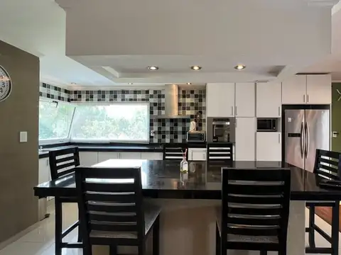 CASA QUINTA EN VENTA LA PLATA