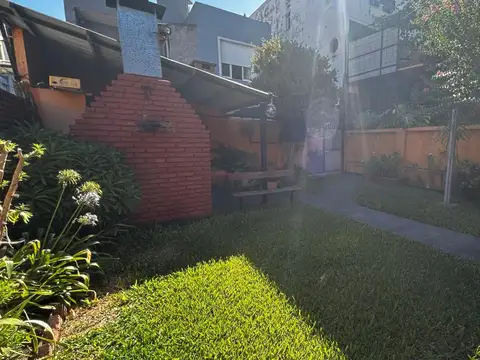 Depto Tipo Casa en Venta con 1 cocheras