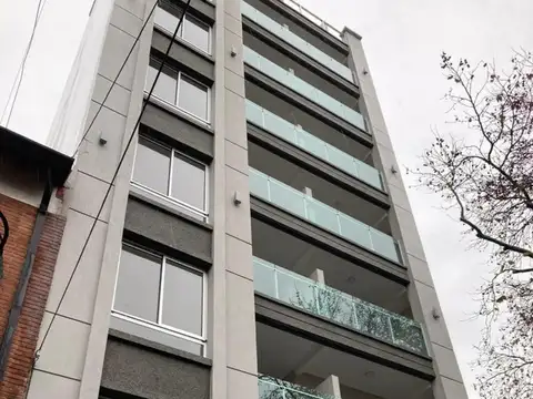 V. LURO MOZART 100. DEPARTAMENTO DE 2 AMBIENTES FRENTE BALCON  "" DE CATEGORIA ""