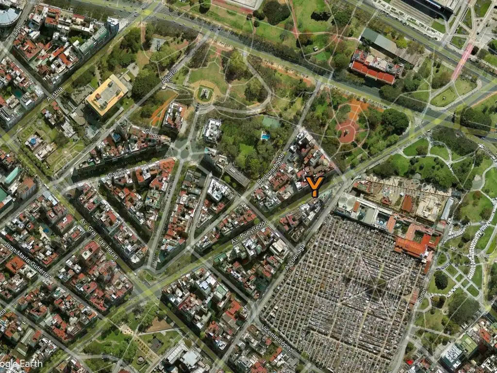 Avenida Pueyrredón e/ Dr. Ricardo Levene y Guido