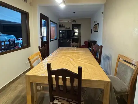 Casa 4 ambientes con 3 baños