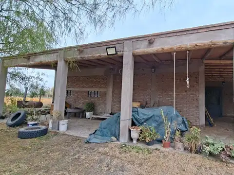 Labrador S/N, entre calle 9 y calle 8 100