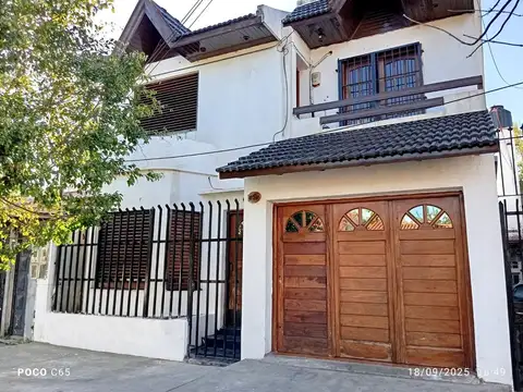 VENTA  4 AMB  CON PATIO Y COCHERA AVELLANEDA
