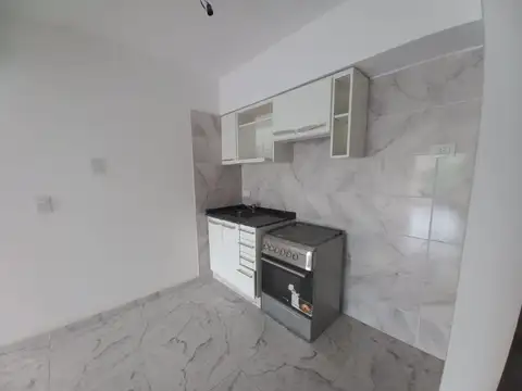 Departamento en Alquiler con 1 cochera
