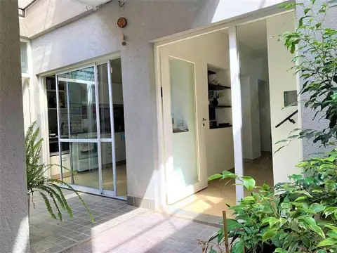 PH DE 6 AMBIENTES CON COCHERA