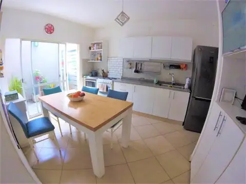 Depto Tipo Casa en Venta de 6 ambientes