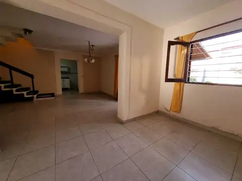Impecable casa de 3 dormitorios, B° Jorge Newbery