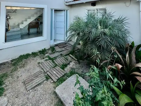 Muy Linda Casa 3 Dor. Vta Gge/jardin B° Gral Belgrano