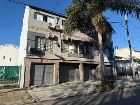 Depto Tipo Casa en Venta de 4 ambientes