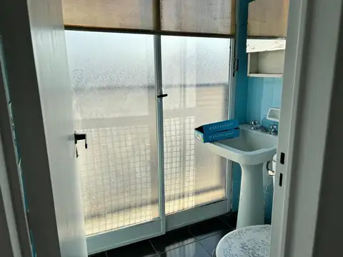 Oficina 3 ambientes con 1 baño