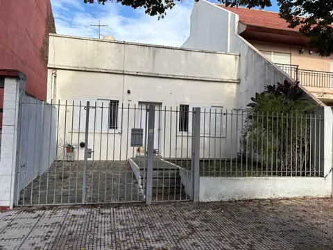 PH a refaccionar de 3 ambientes en Monte Castro