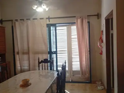 Casa 3 ambientes con 2 baños