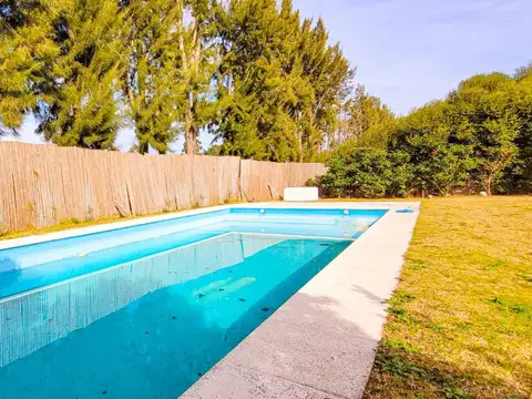 Aristóbulo del Valle  al 4500