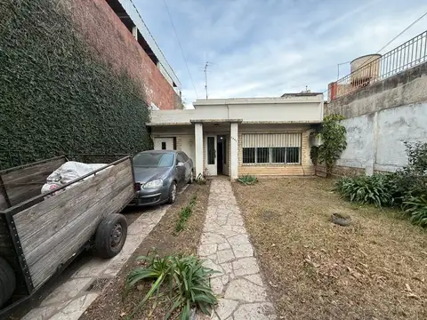 Villa Devoto casa Av. General Paz 5960 y Llavallol