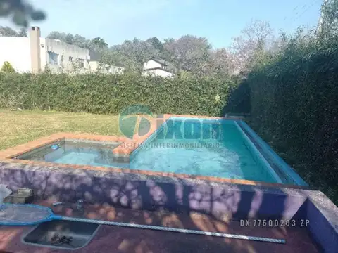 Casa en Venta con 1 cochera