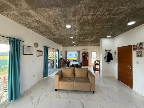 Casa en venta en barrio privado Costa Verde en Junin.