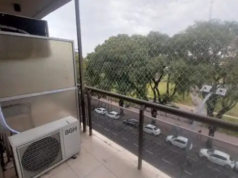 Chacarita, Av Corrientes 6400, 4to piso, 1 amb, 30m2, $ 640,000 + expensas + servicios.  SIN...