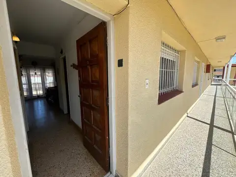 Calle 301 100, Piso 1°