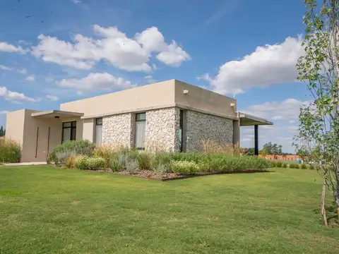 Terreno en Venta en Ezeiza, USD 74.000