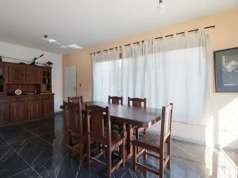 Depto Tipo Casa en Venta de 6 dormitorios