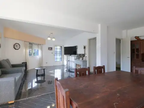 Depto Tipo Casa 7 ambientes con 4 baños
