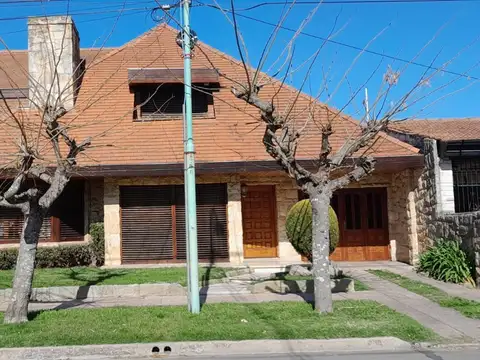 Casa 5 ambientes con 5 baños