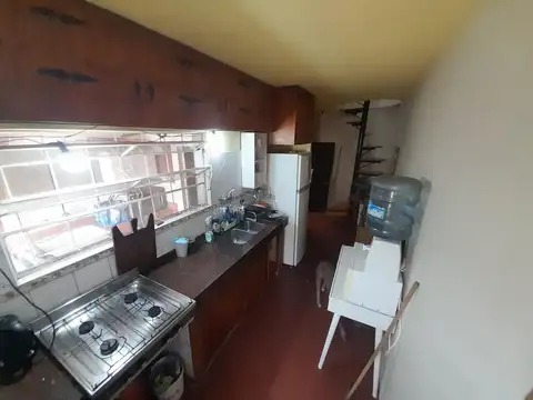 Casa 2 ambientes con 2 baños