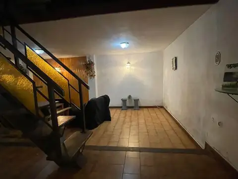 PH en  en venta de 3 ambientes con terraza y quincho