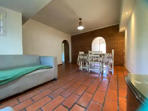 Casa 3 ambientes con 2 baños