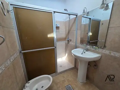 Casa en alquiler c/ cochera en Flor de Maroñas