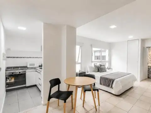 Defensa 800, Piso 3