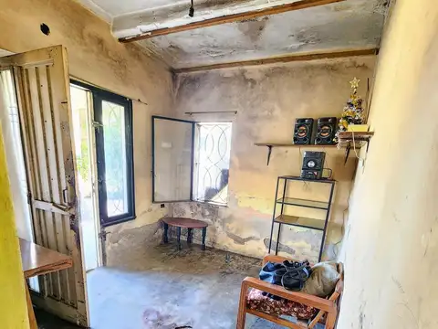 Casa 4 ambientes con 1 baño