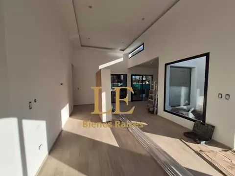 Venta casa 4 hab en San Matías, Lote interno. Escobar