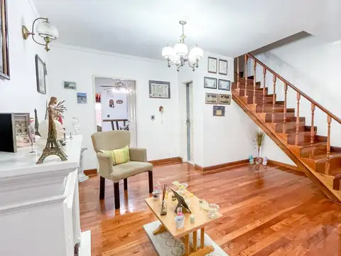 Depto Tipo Casa en Venta de 3 dormitorios