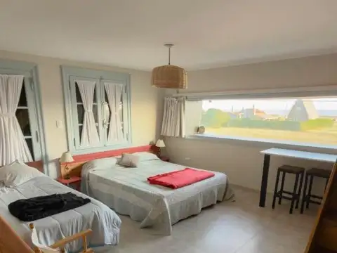 Casa 2 ambientes con 1 baño