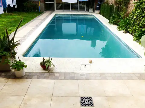 Casa 6 ambientes con 4 baños