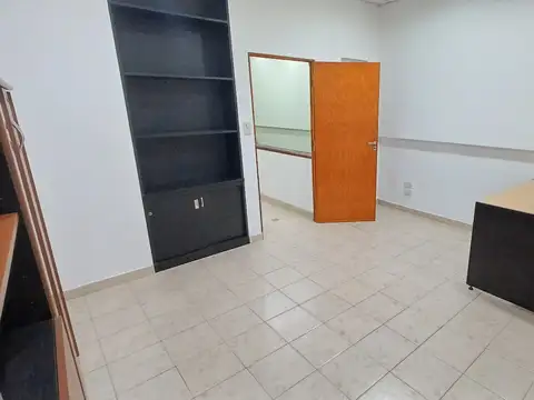 Oficina en Alquiler en Presidencia Roque Saenz Peña, $ 700.000