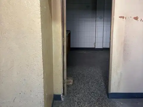Local en Alquiler en Tablada, $ 1.300.000
